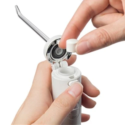 Waterpik Waterflosser Whitening WF-06 - stacjonarny irygator dentystyczny do zębów z nakładkami