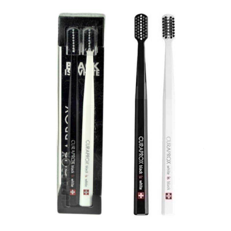 CURAPROX BLACK IS WHITE DUO - szczoteczki do zębów CZARNA/BIAŁA