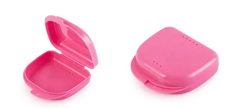 FOX – mini pudełko na protezę lub aparat ortodontyczny różowe